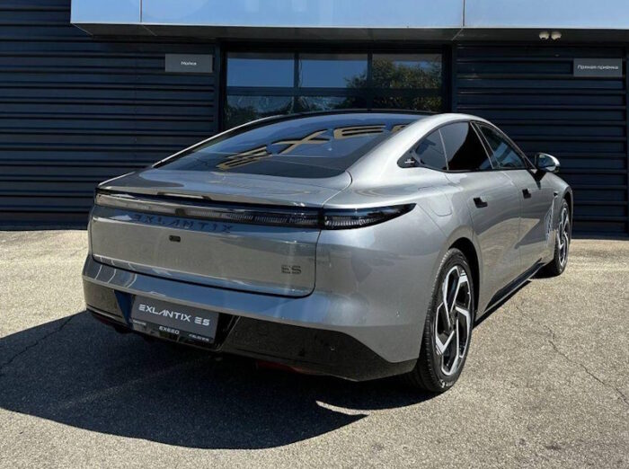 Exeed Exlantix ES (2024) China - Image 2
