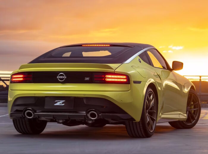 Nissan Z (2023) Coupe - Image 2