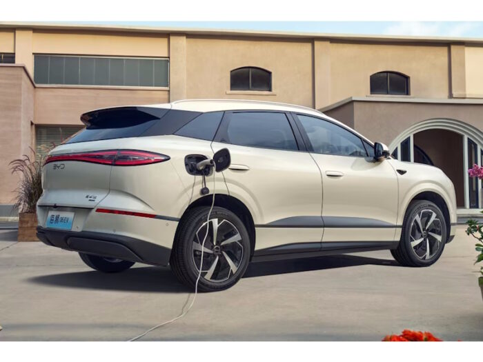 BYD Sealion 06 (2025) EV - Image 2