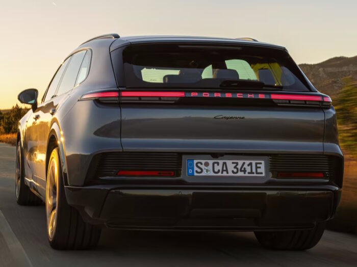 Porsche Cayenne (2026) Electric - Image 2