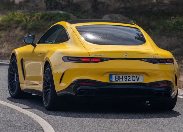 Mercedes-Benz AMG GT 63 (2024) - Image 2