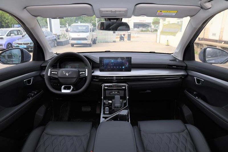 8_21 Wuling Star (2022) Interior - Image 1