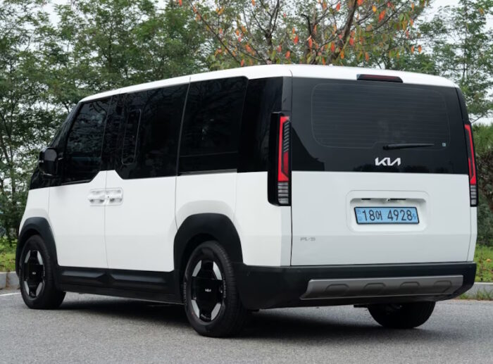 Kia PV5 (2025) Passenger - Image 2
