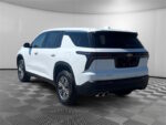 Chevrolet Traverse (2024) LS - Image 2