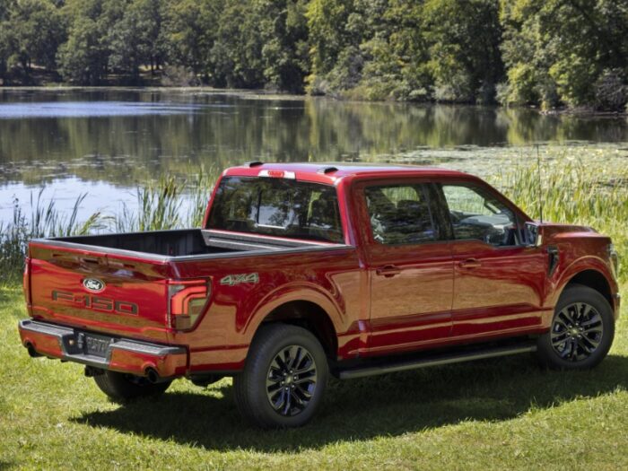 Ford F-150 (2024) Lariat - Image 2