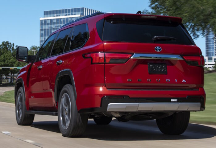 Toyota Sequoia (2023) Limited - Image 2