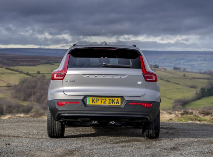Volvo XC40 (2022) R-Design - Image 2