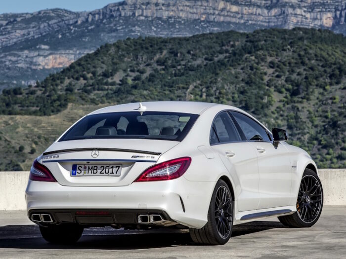 Mercedes-Benz CLS (2015) 63 AMG - Image 2