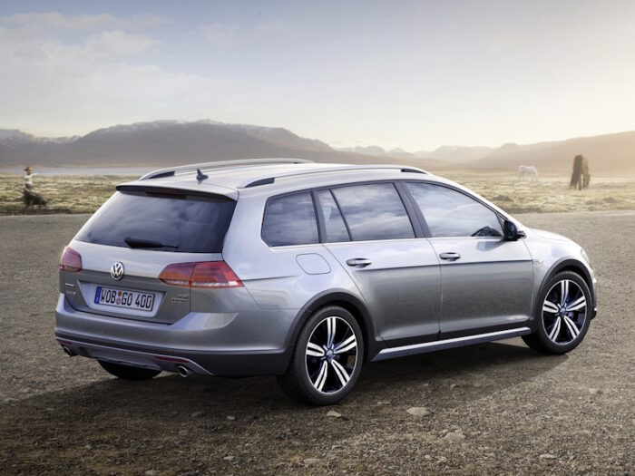 Volkswagen Golf (2017) Alltrack - Image 2