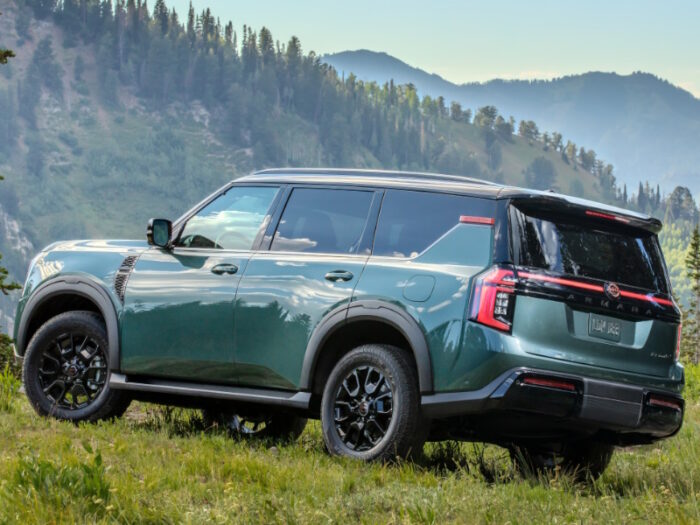 Nissan Armada (2025) PRO-4X - Image 2