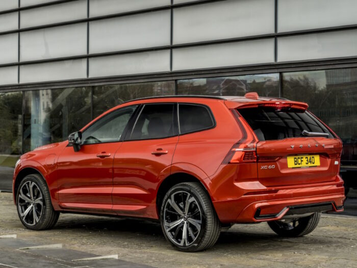 Volvo XC60 (2025) Recharge R-Design - Image 2