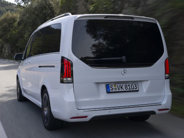 Mercedes-Benz V-Class (2024) AMG - Image 2