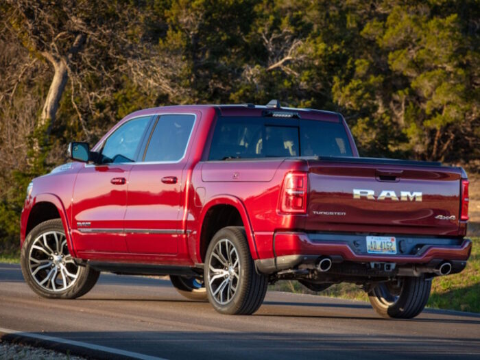 RAM 1500 (2025) Tungsten - Image 2