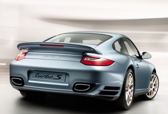 Porsche 911 (2011) Turbo S - Image 2