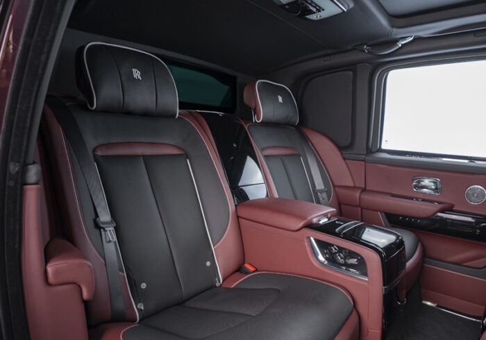 Rolls-Royce Cullinan (2024) Interior - Image 3