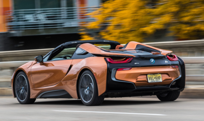 BMW i8 (2019) Roadster - Image 2