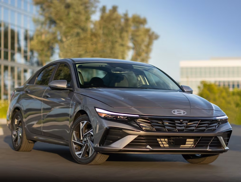 bezimyanniy_130-1 Hyundai Elantra (2023) Limited - Image 1