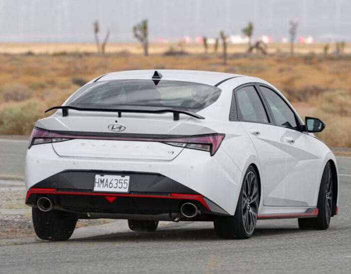 Hyundai Elantra (2023) N - Image 2