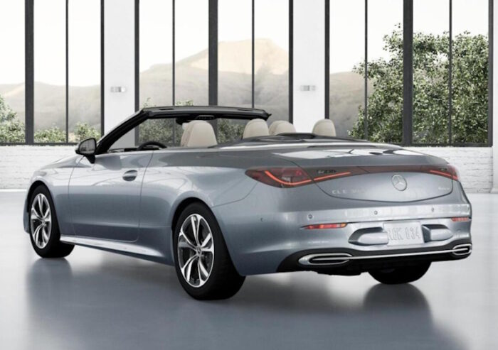 Mercedes-Benz CLE (2024) 300 Cabriolet - Image 2