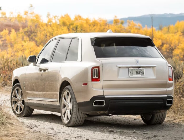 Rolls-Royce Cullinan (2019) - Image 2