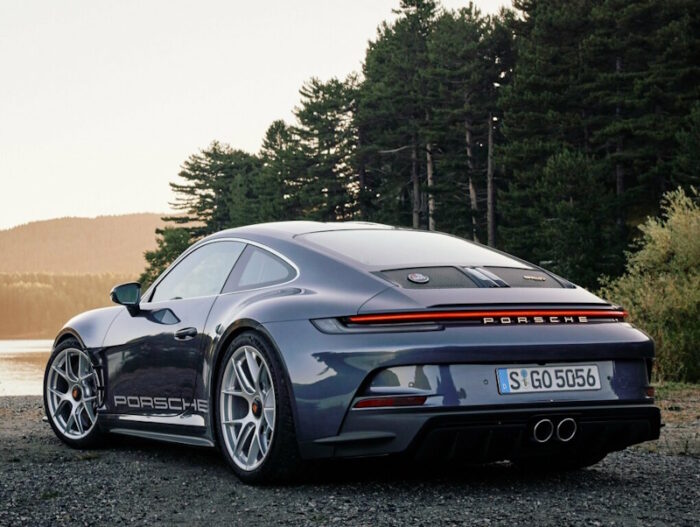 Porsche 911 (2023) ST - Image 2