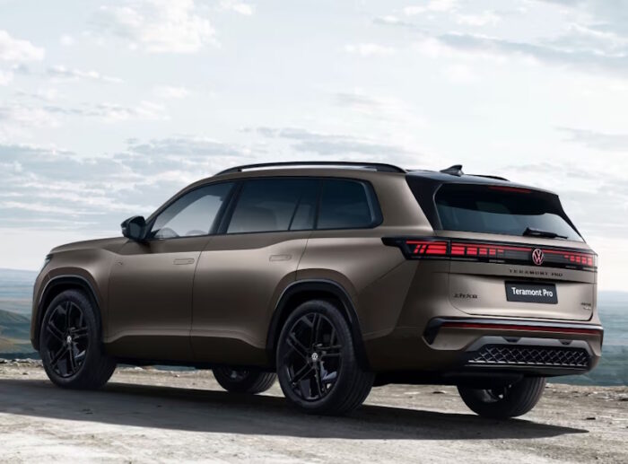 Volkswagen Teramont Pro (2025) R-Line (China) - Image 2
