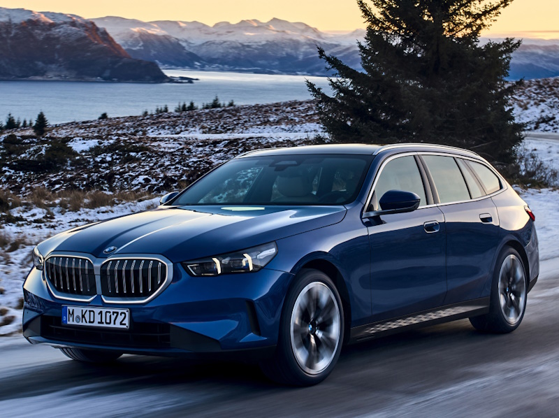 bezimyanniy_72-1 BMW 5 Series (2024) Touring Base - Image 1