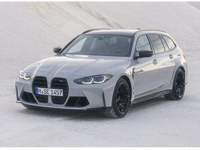 BMW M3 (2023) Touring Interior - Image 2