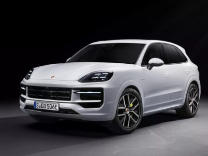 Porsche Cayenne (2024) Turbo E-Hybrid SUV SportDesign Package