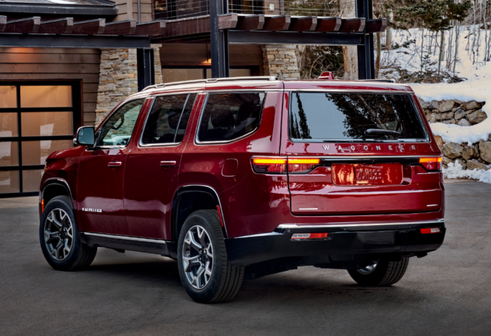 Jeep Wagoneer (2022) Series 2 - Image 2