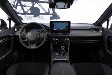 Toyota RAV4 (2022) Interior