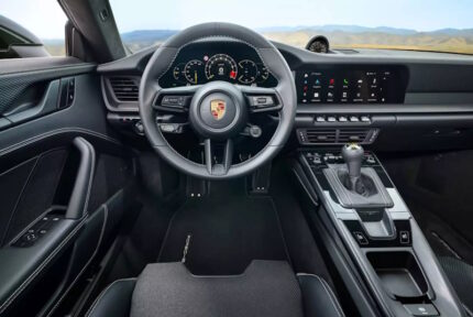 Porsche 911 (2024) Interior
