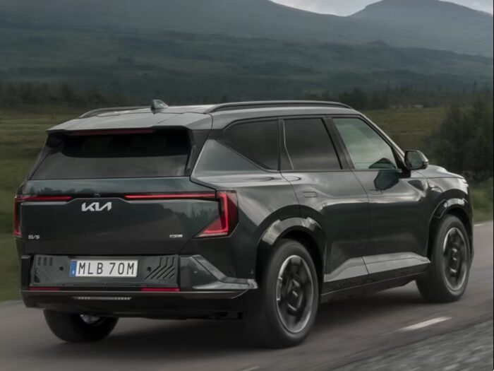 Kia EV5 (2025) GT-Line - Image 2