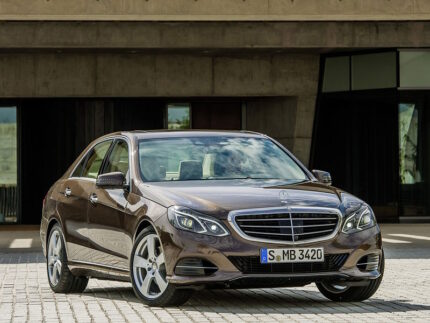 Mercedes-Benz E-Class (2013) Base