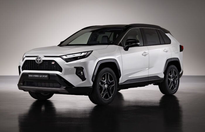 Toyota RAV4 (2022) Interior - Image 2