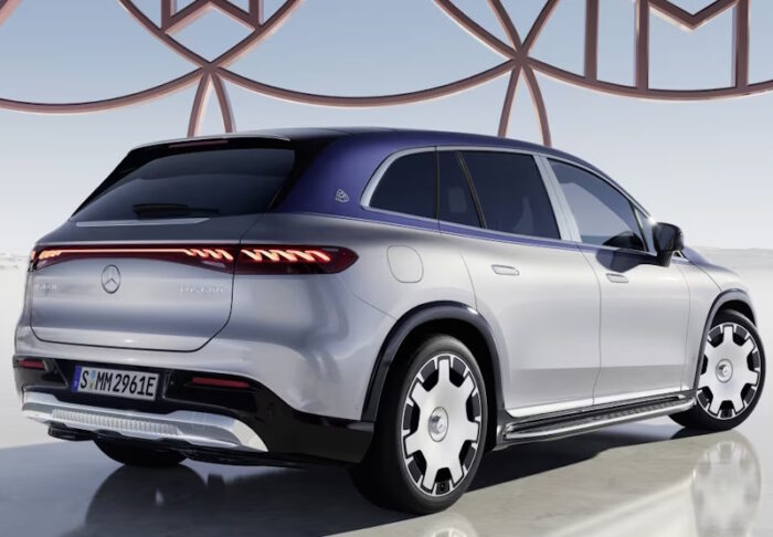 Mercedes-Benz EQS (2024) Maybach SUV - Image 2