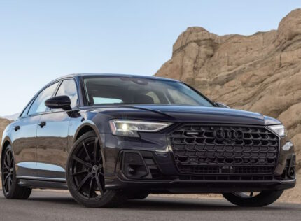 Audi A8L (2022) S-Line