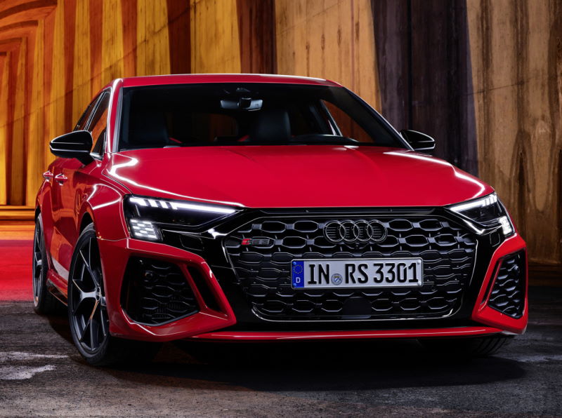 name_audi_rs3_2021_sportback_id_2019_rand_774663_num_1-jpg-1 Audi RS3 (2021) Sportback - Image 1