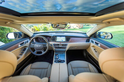 Genesis G80 (2016) Interior