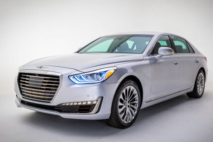 Genesis G90 (2017)