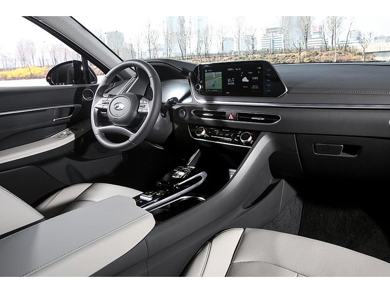 Hyundai Sonata (2019) Interior - Image 1