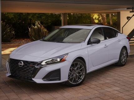 Nissan Altima (2023) SR