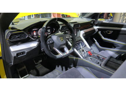 Lamborghini Urus (2018) Interior