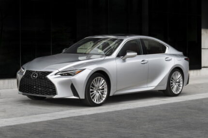 Lexus IS (2021)