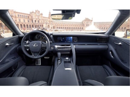 Lexus LC 500 (2017) Interior