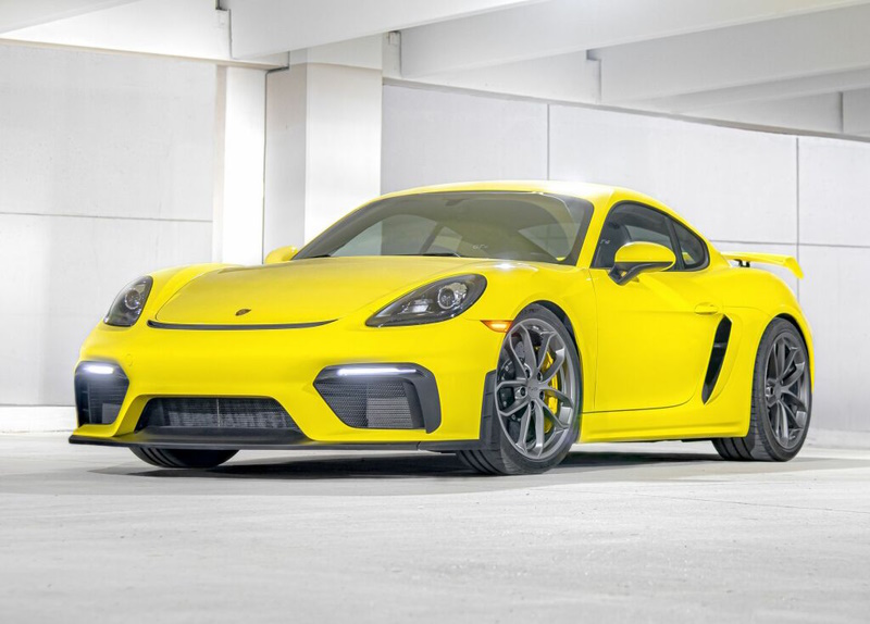 name_porsche_718_cayman_gt4_2020_id_2426_rand_367969_num_1-jpg-1 Porsche 718 Cayman GT4 (2020) - Image 1
