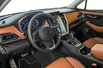 Subaru Outback (2021) Interior