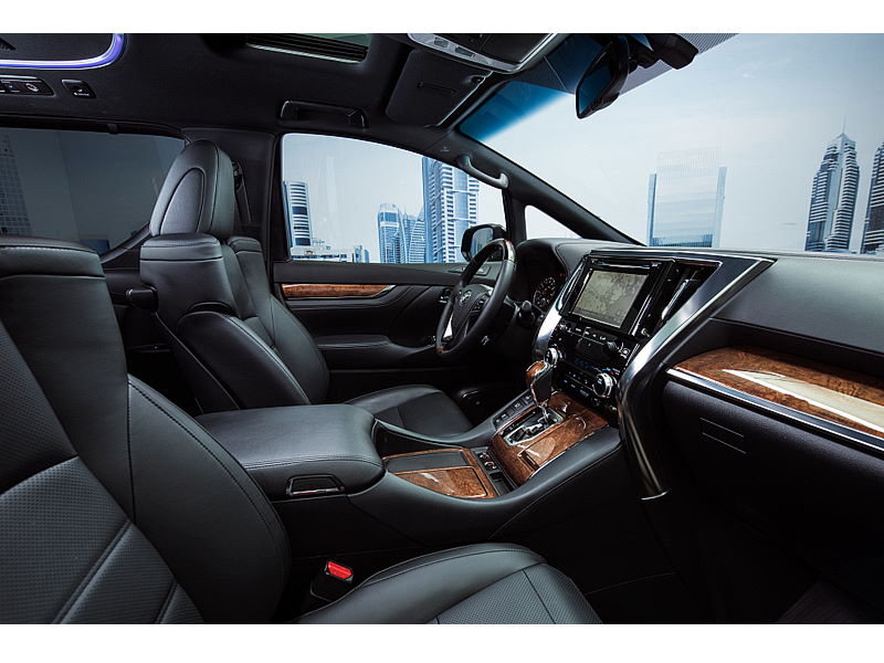 Toyota Alphard (2018) Interior - Image 1