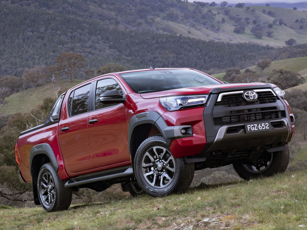 Toyota Hilux Rogue Double (2020) - Image 1