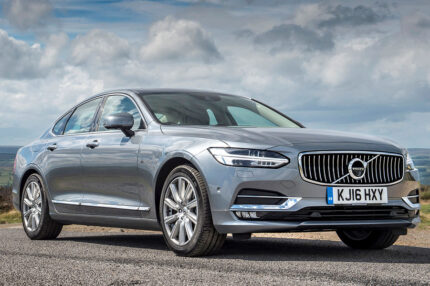 Volvo S90 (2017)